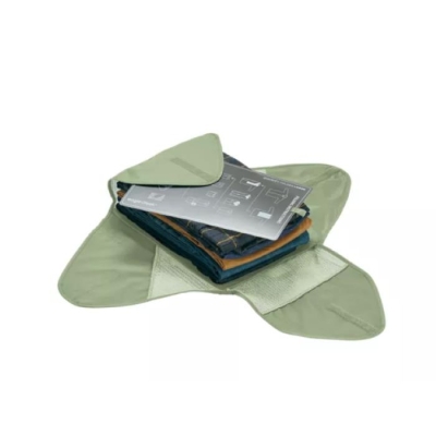 Eagle Creek Reveal Garment Folder XL Green